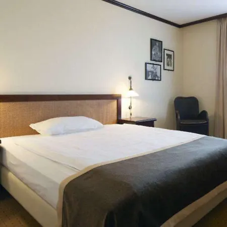 Hotell Steigenberger 4*