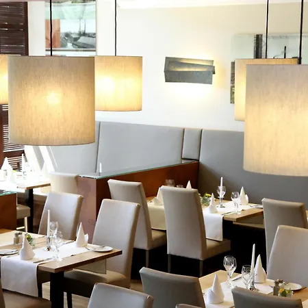 Hotell Steigenberger 4*