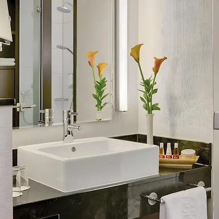 Hotel Leonardo Royal Hotel Dortmund 4*