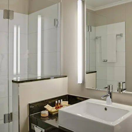 מלון Leonardo Royal Hotel Dortmund 4*